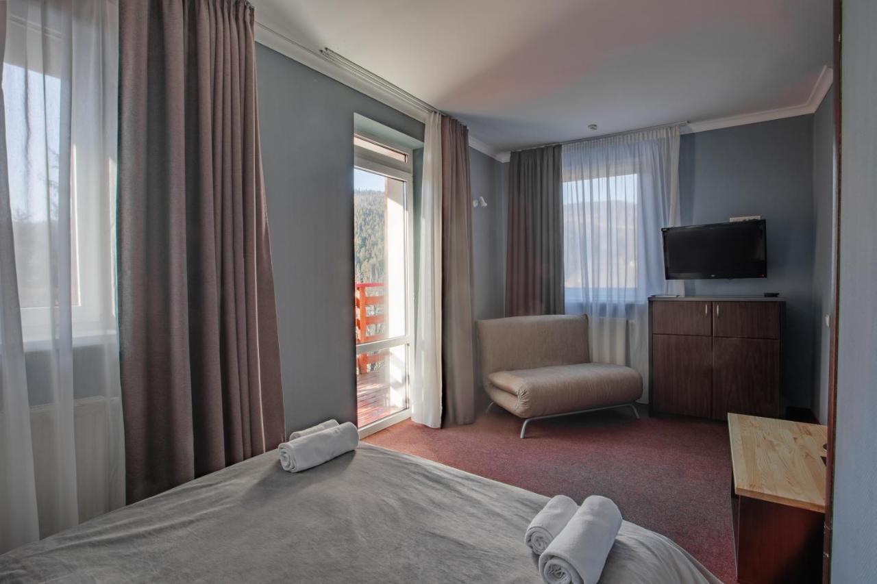 Wellland Hotel Yaremtche Extérieur photo